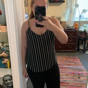 Black and white striped tank top Large⭐️